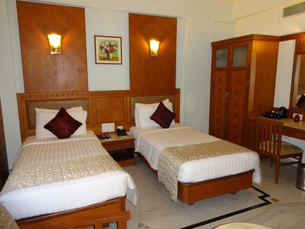 JP Chennai Hotel Zimmer foto
